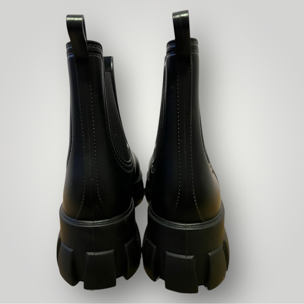 Amoji Chunky Platform Rain Boots – Unisex- Modern Chelsea Style - Picture 3 of 3